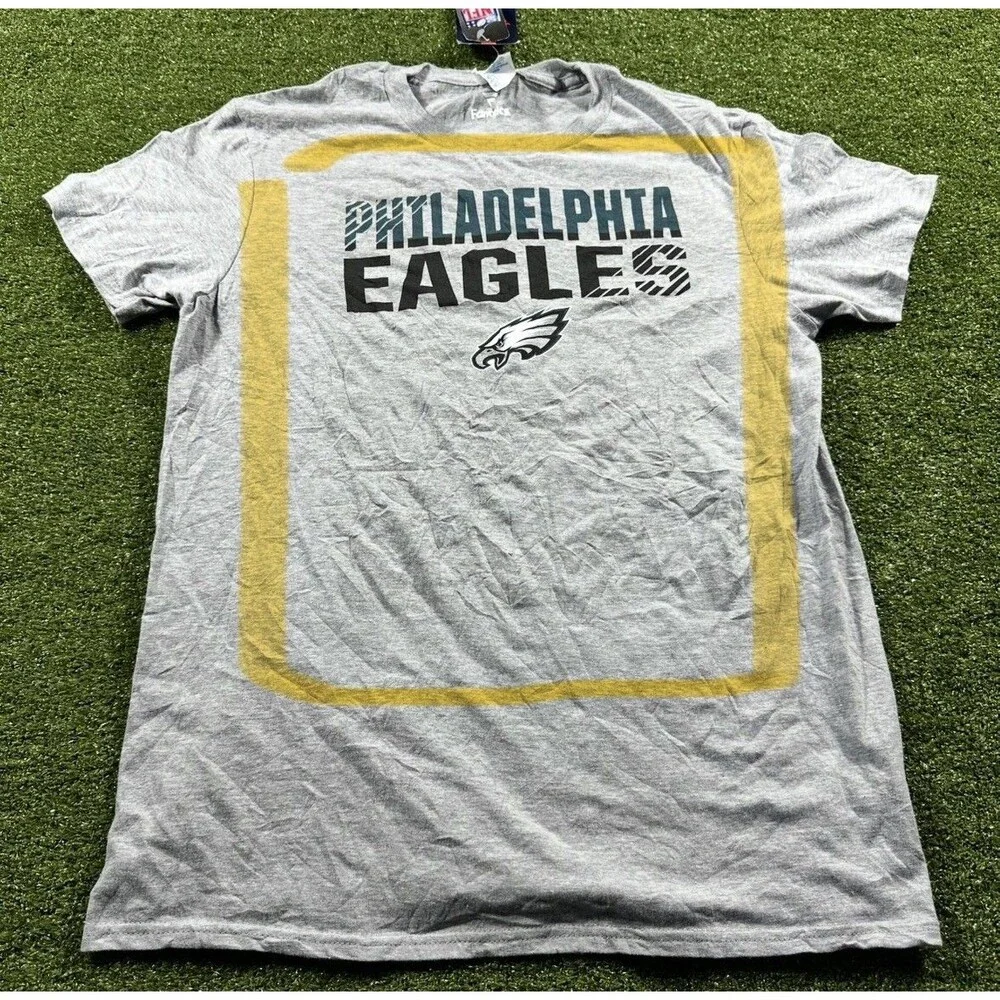Philadelphia Eagles Fanatics Men's T-Shirt M Sleeve Kelce NWT